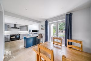Dining Area- click for photo gallery